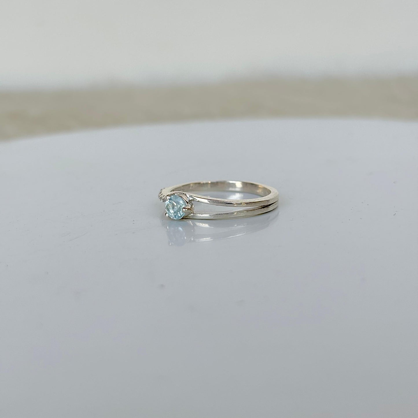925 Silver Natural Blue Topaz Minimalistic Ring