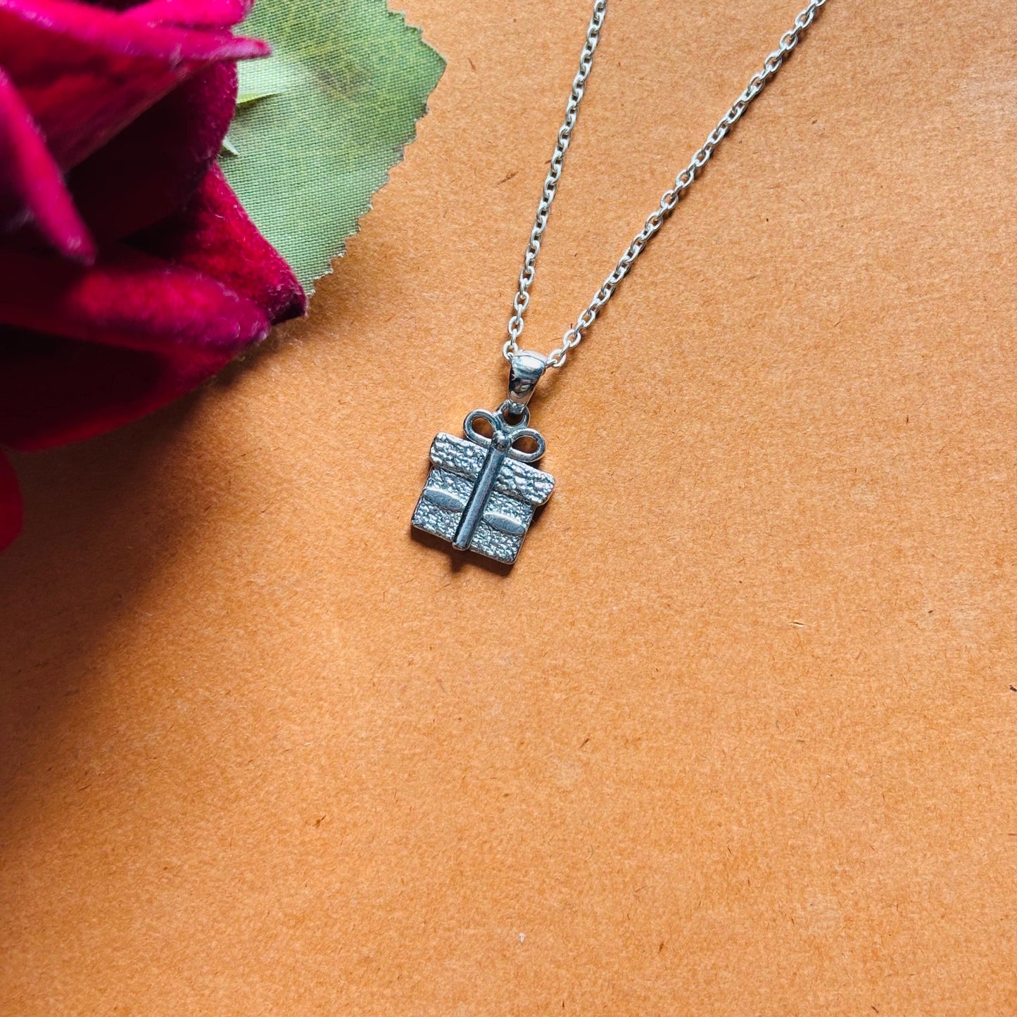 Unique Gift box Sterling Silver Pendant