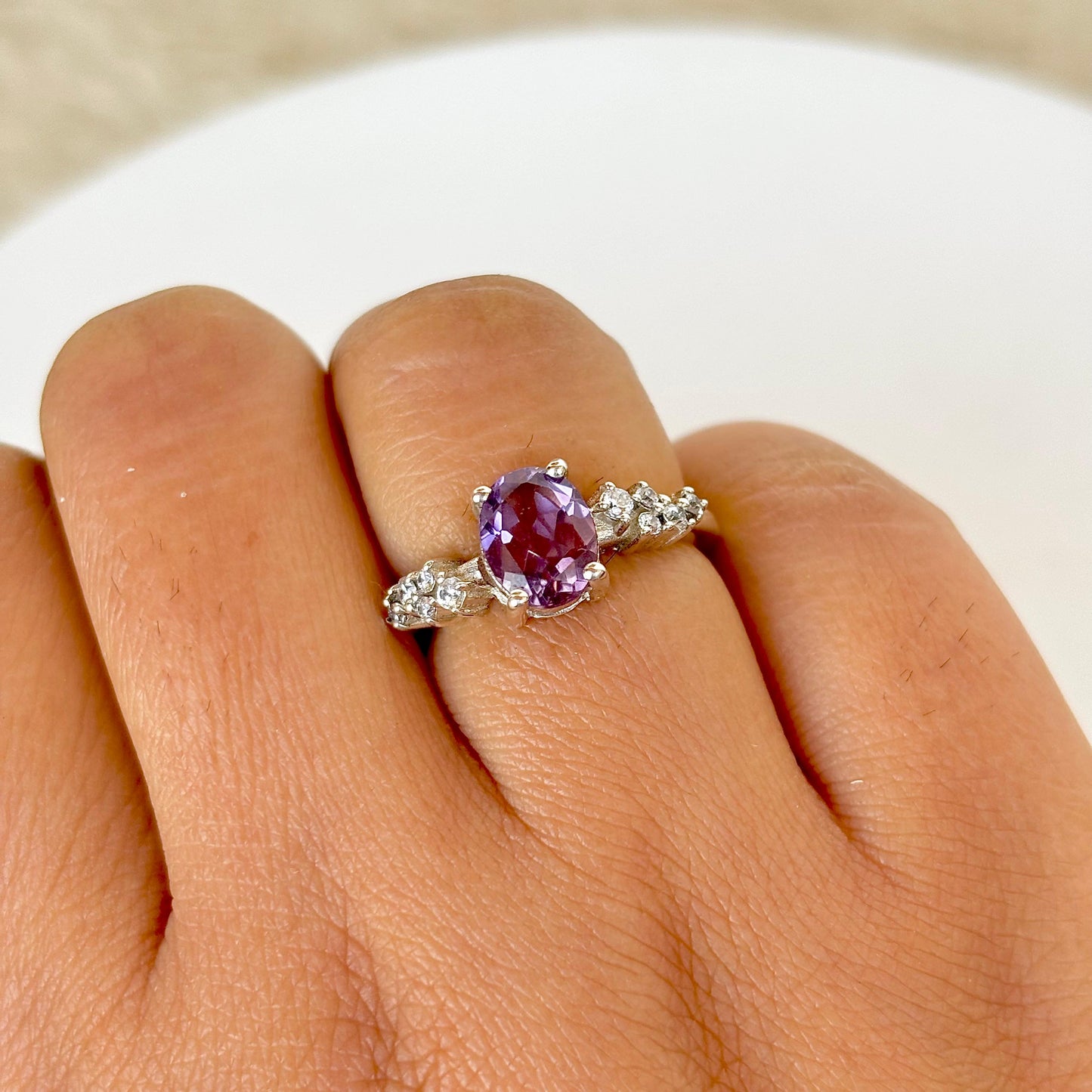 Sterling Love: 925 Silver Oval Natural Amethyst Ring – An Elegant Gift for Her