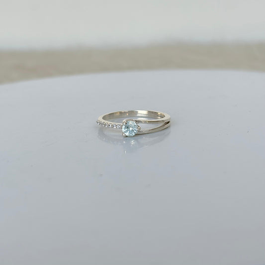 925 Silver Natural Blue Topaz Minimalistic Ring