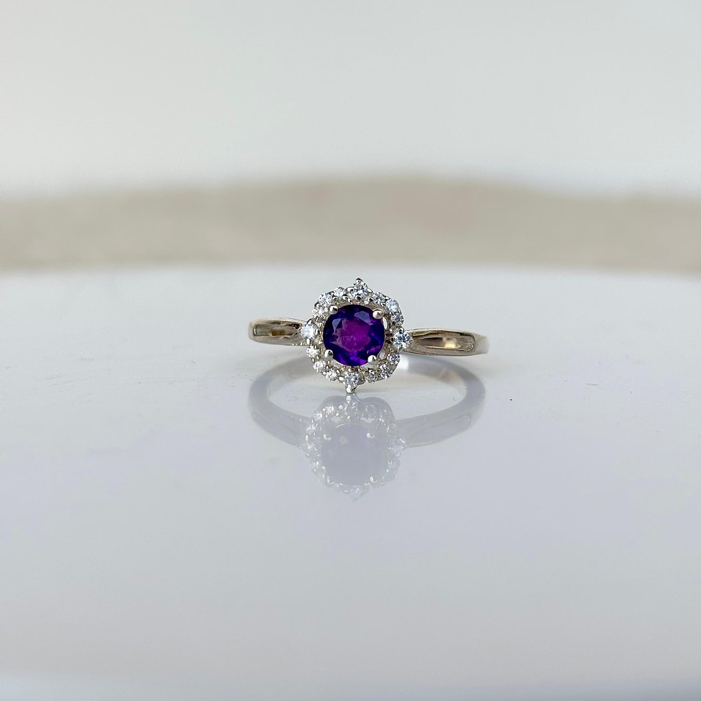 Royal Twilight: The Natural Amethyst Gemstone Ring