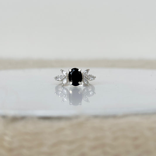 925 Sterling Silver Oval Black Onyx Solitaire Ring